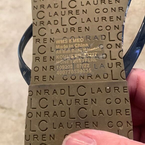 Lauren Conrad Navy Flip Flops Size 8 - Picture 5 of 5